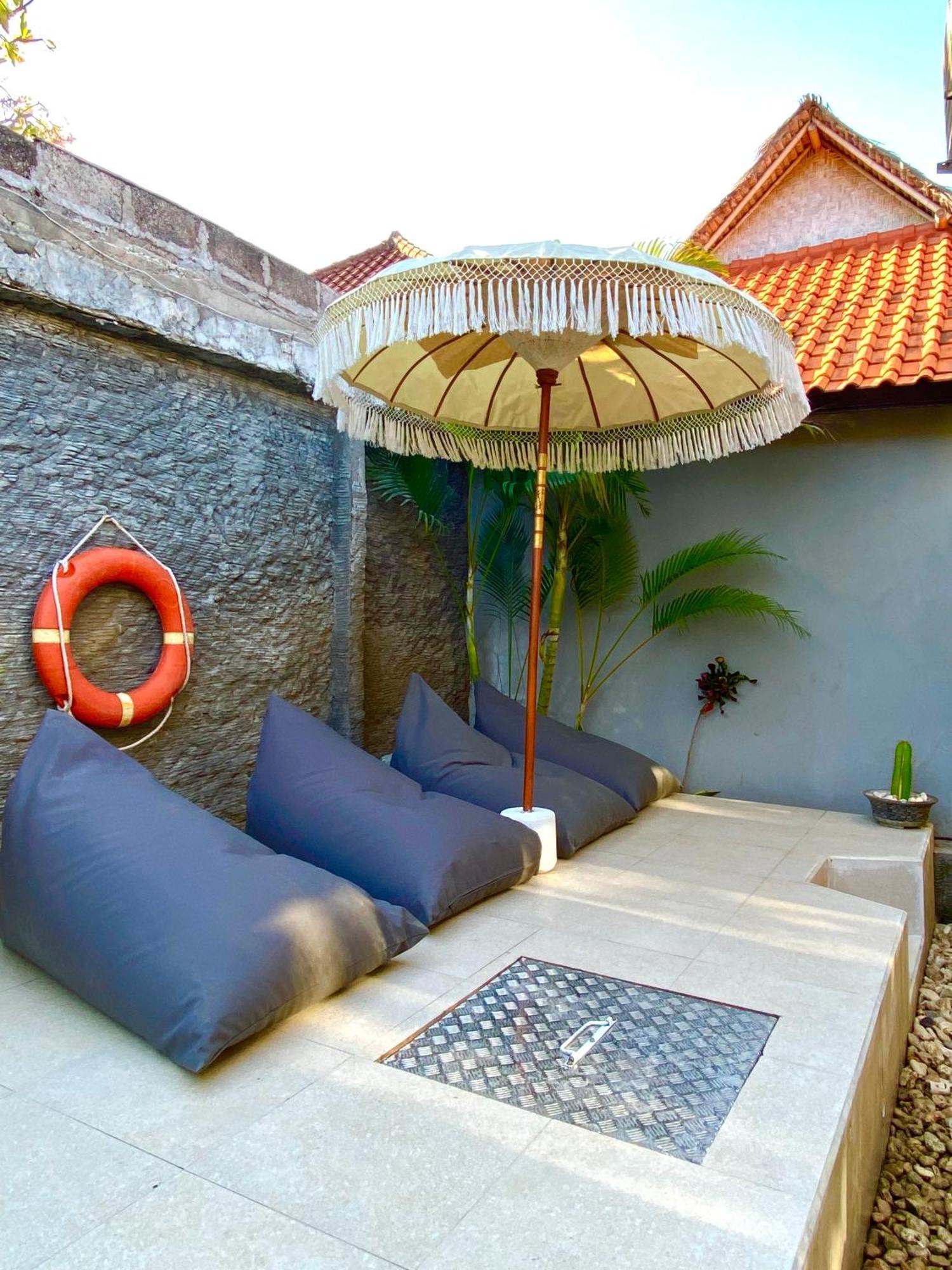 Tropical Garden Inn Batununggul Bagian luar foto