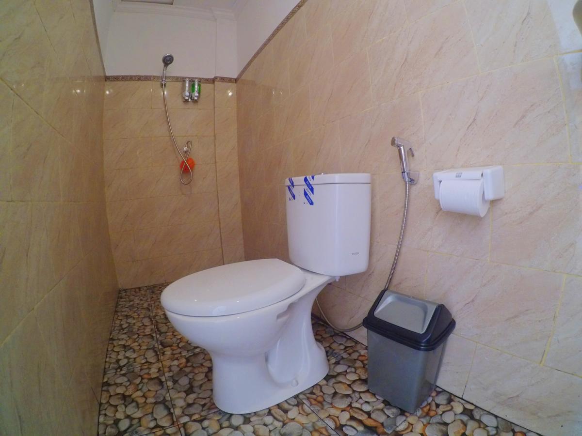 Tropical Garden Inn Batununggul Bagian luar foto