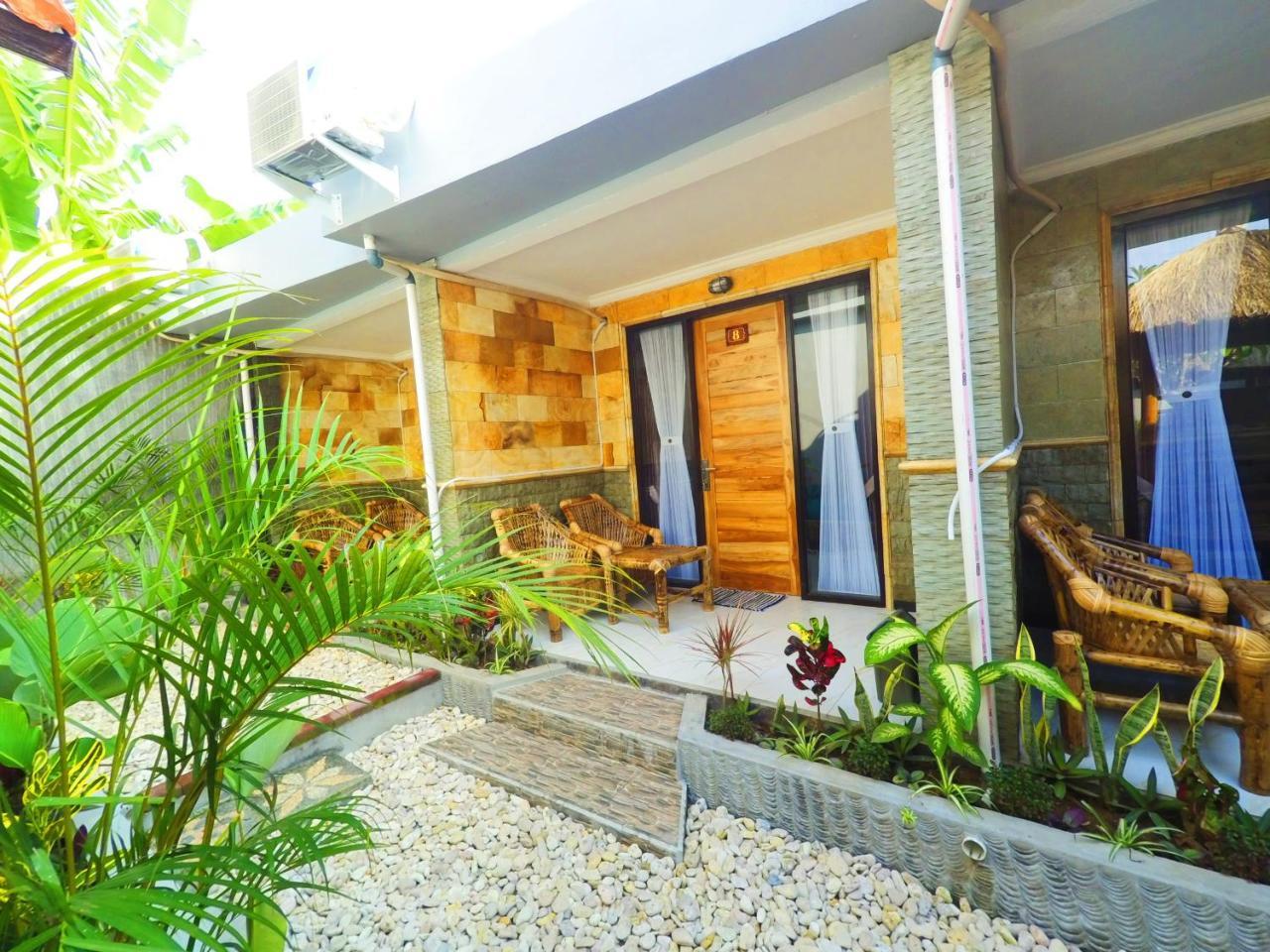 Tropical Garden Inn Batununggul Bagian luar foto