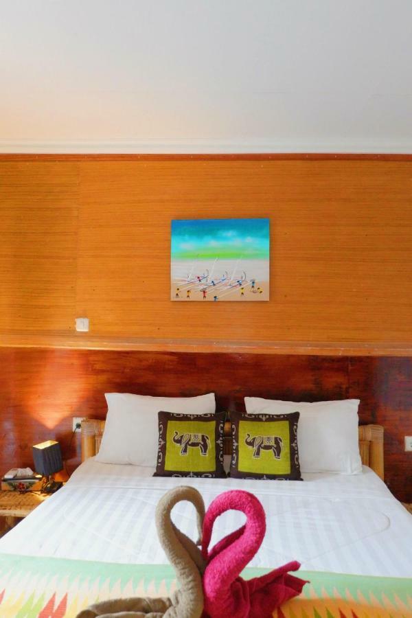 Tropical Garden Inn Batununggul Bagian luar foto