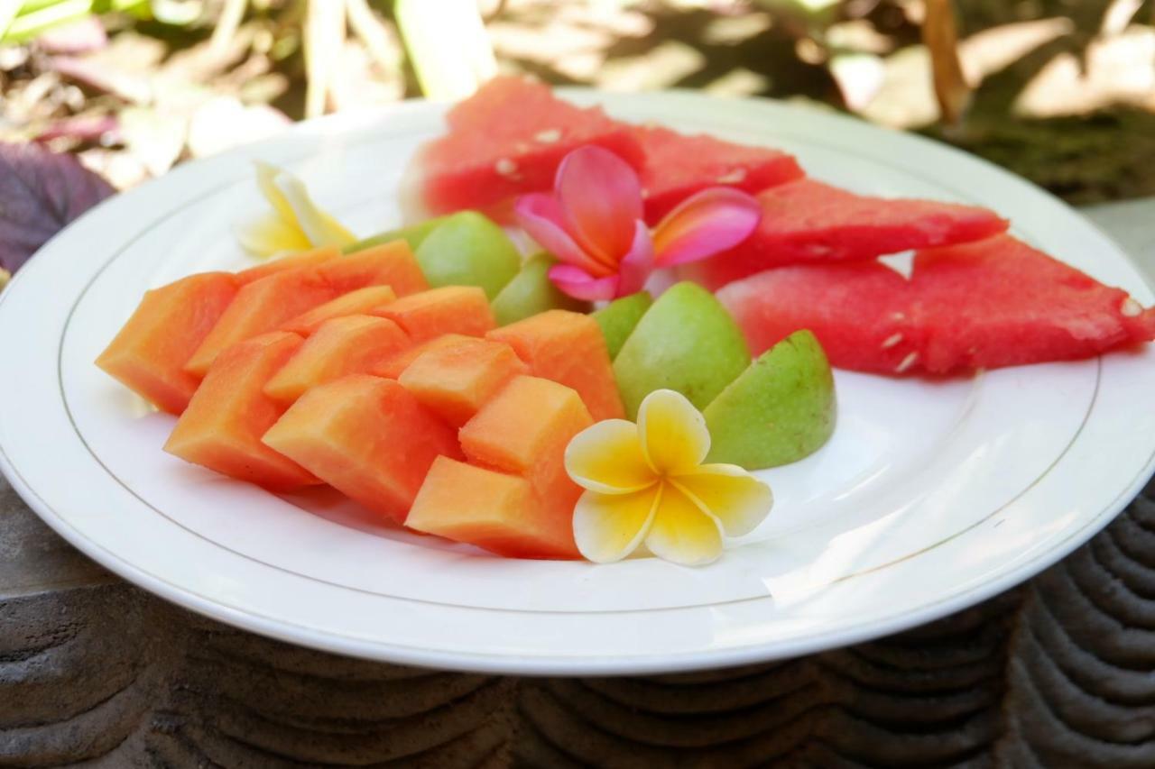 Tropical Garden Inn Batununggul Bagian luar foto